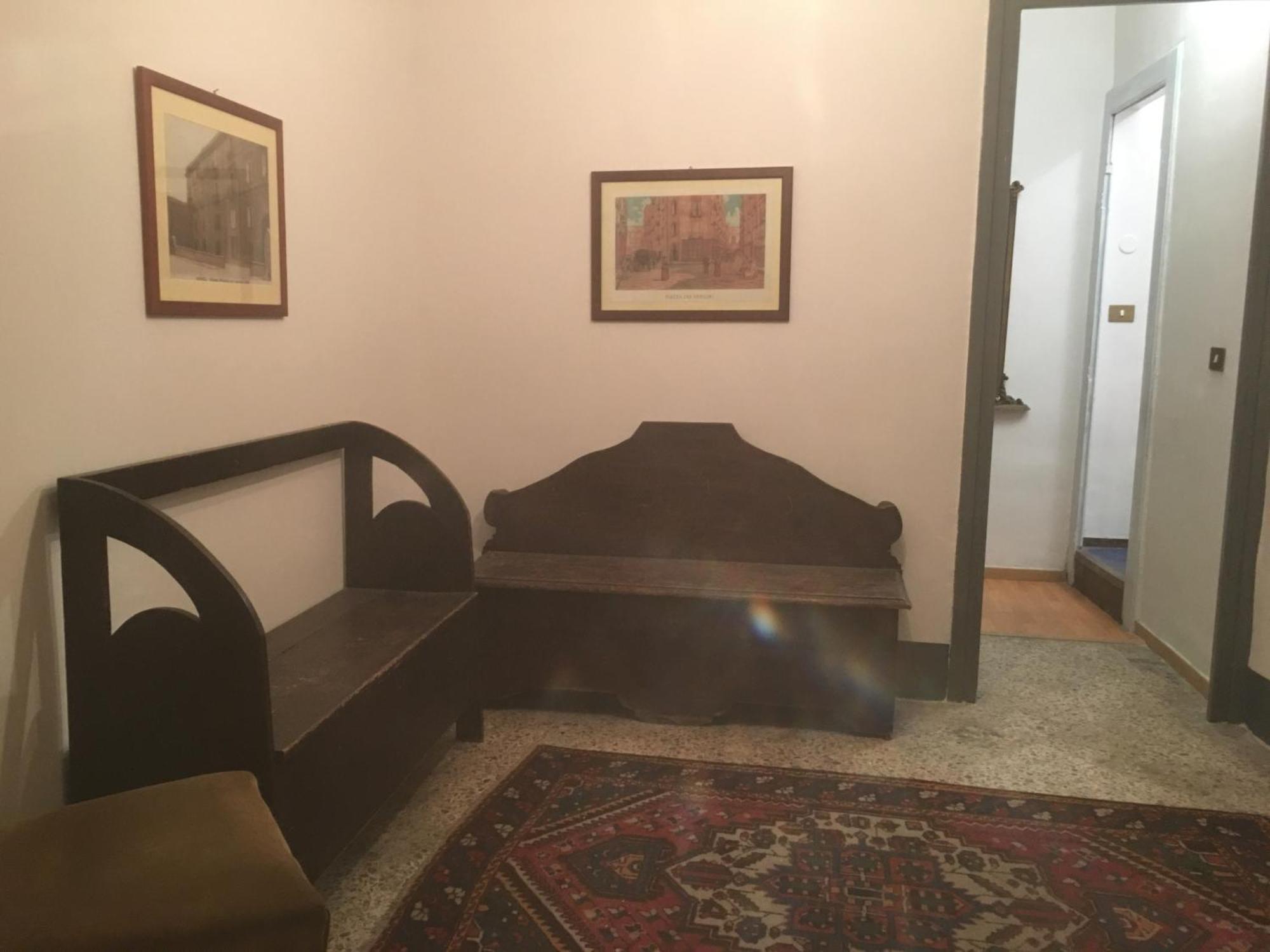 The Saint's Library Loft In Historical Palace Napels