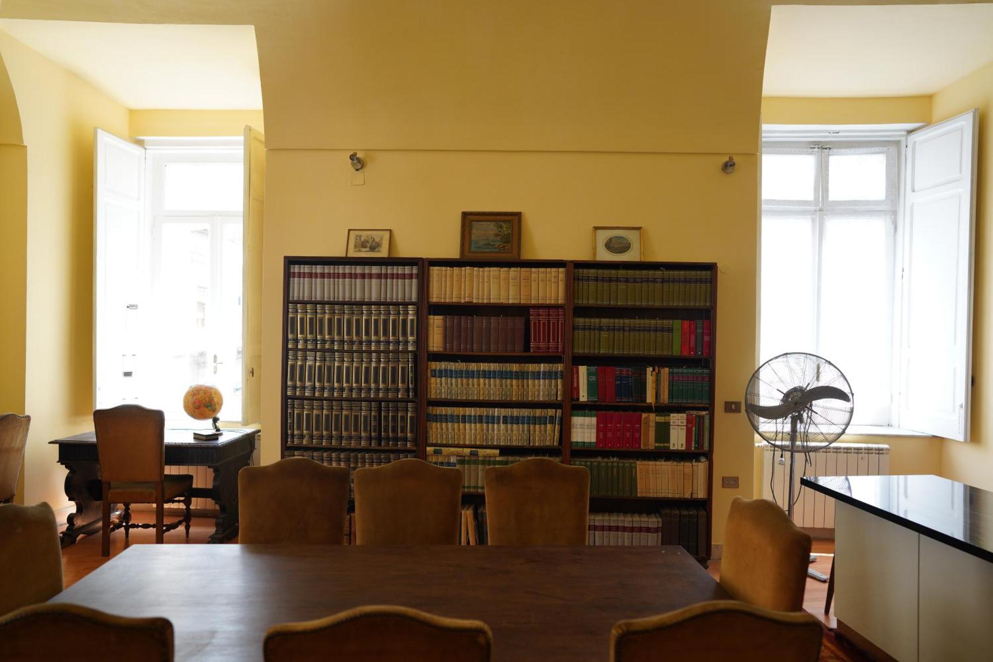 Appartement The Saint's Library Loft In Historical Palace *