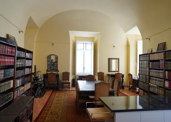 The Saint\'S Library Loft In Historical Palace